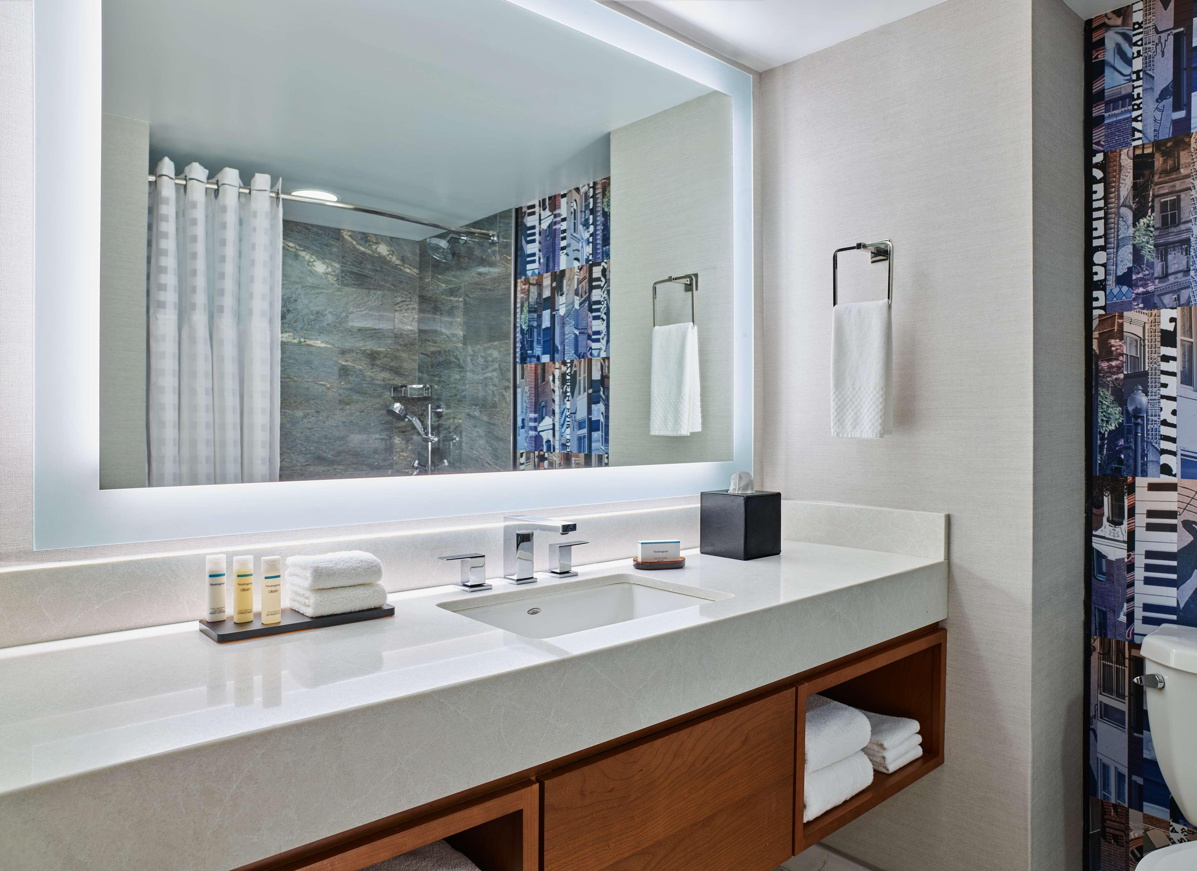 Embassy Suites By Hilton Washington Dc Convention Center Ngoại thất bức ảnh