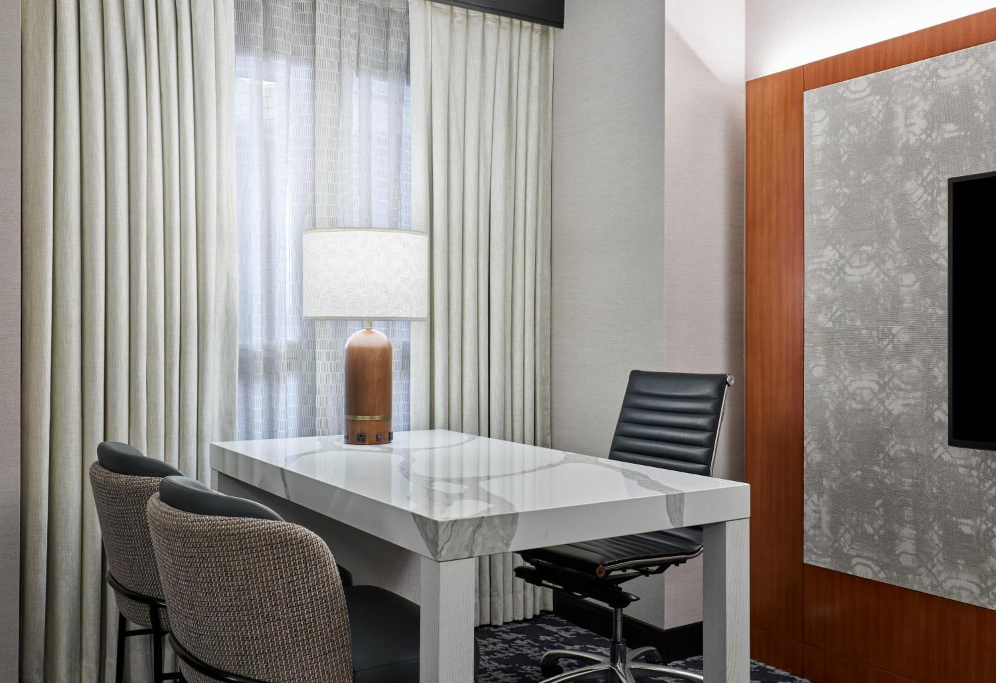 Embassy Suites By Hilton Washington Dc Convention Center Ngoại thất bức ảnh